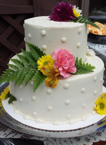 Storybrook Farm dots wedding cake by Petite Sweets