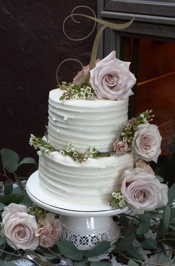 Storybrook Farm wedding cake by Petite Sweets 2